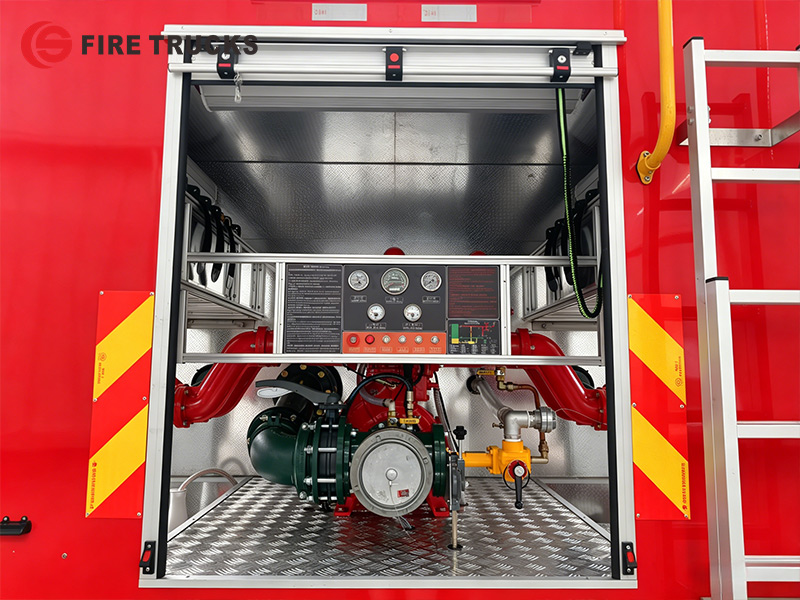 Foam fire fighting vehicle firefighting equipment Foam fire fighting vehicle firefighting equipment