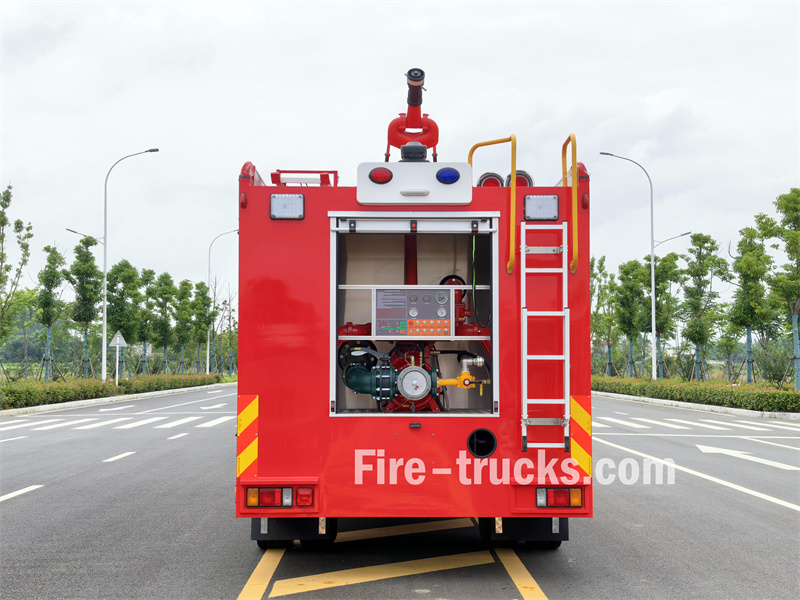 Isuzu FVR foam fire truck